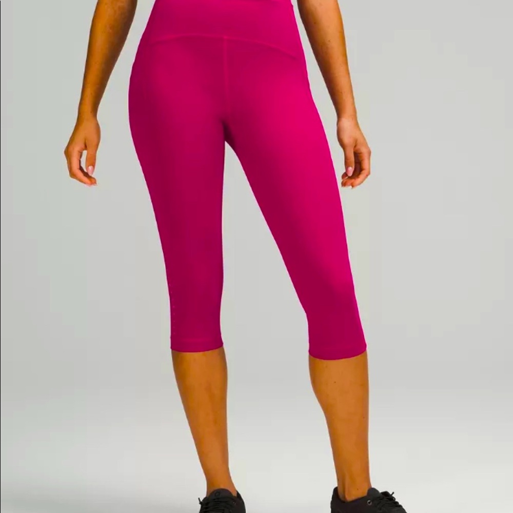 NEW swift speed HR crop 17” bright pink Lululemon Size 6 $118